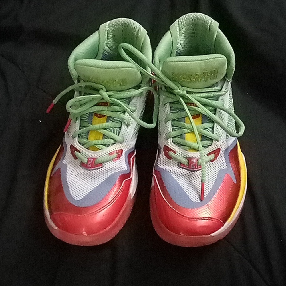 Kawhi signature shoe size 8.5 worn a few times